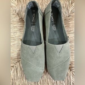 Tom’s shoes Size 9